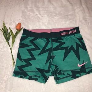 ✔️Nike Pro Short Shorts✔️